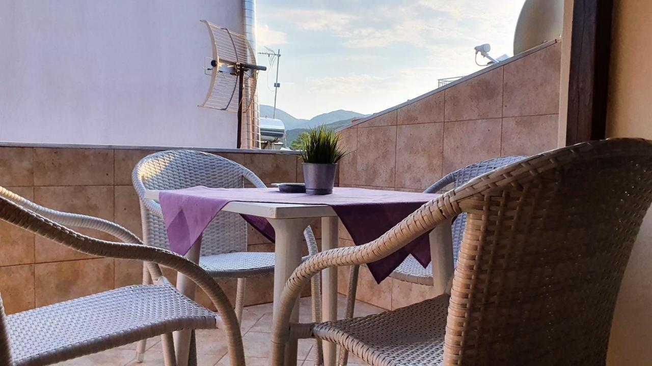 Rodon Garden Centre Hotel Sarti Bagian luar foto